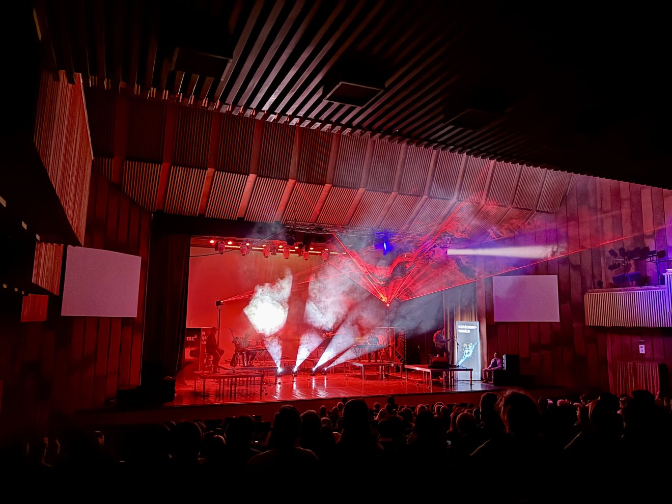 tudomány, Nagy Péter, Valami szépet, best of, karácsonyi előadás, Üveggyöngyvarázs