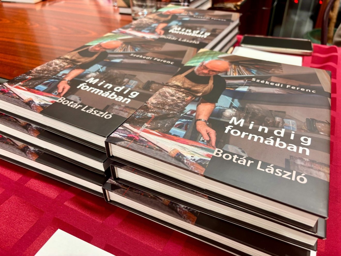 Mindig formában, Botár László, Székedi Ferenc, Sarány István, művészalbum, Hargita Megyei Kulturális Központ