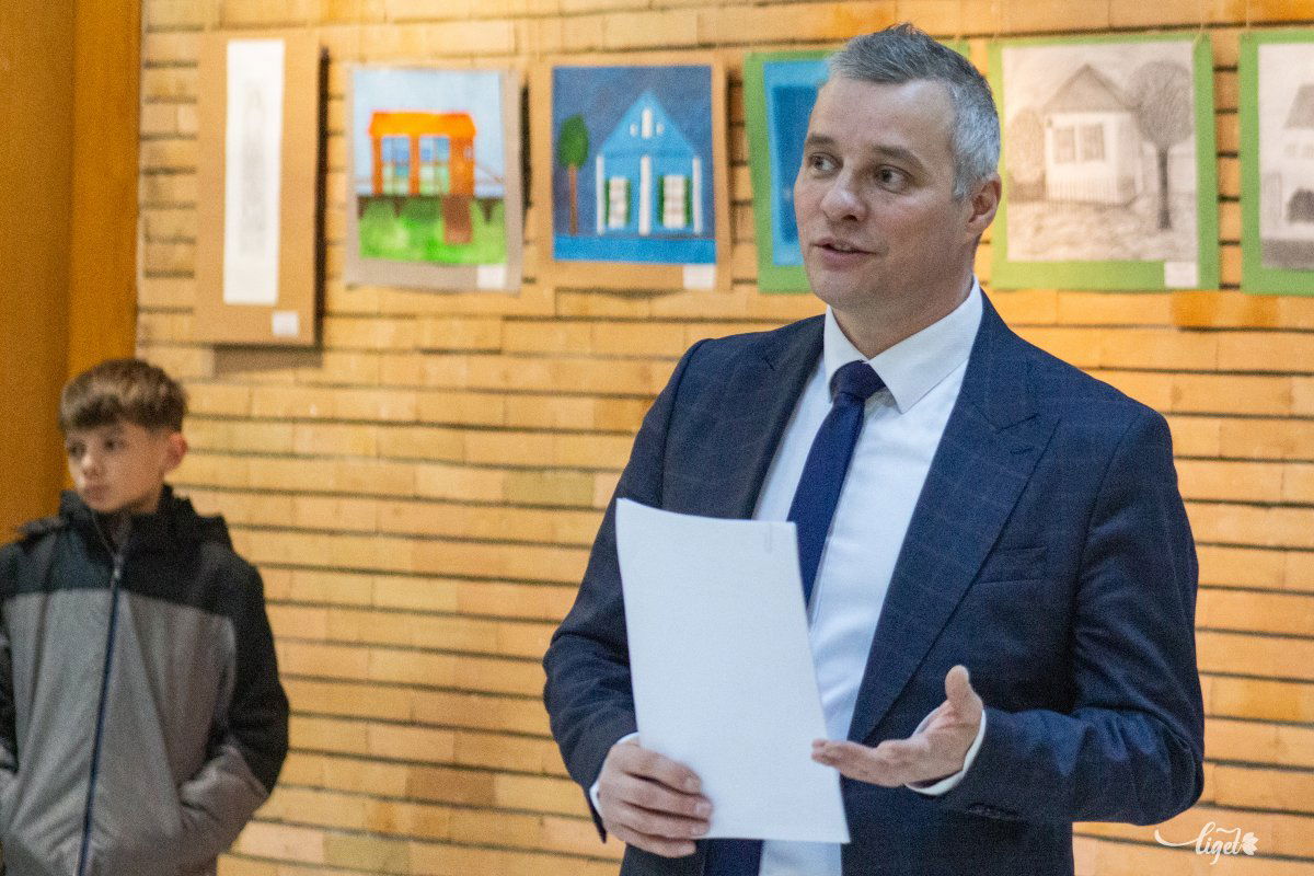 kiállítás, gyerek, épített örökség, székelyföldi