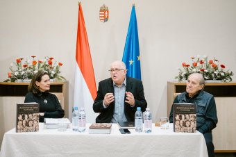 Egy nemzedék portréja rajzolódik ki Tánczos Vilmos új könyvében