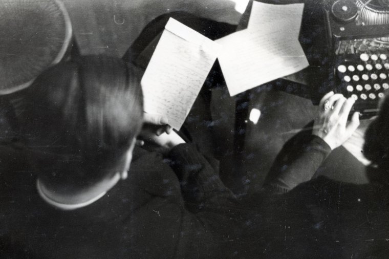 Irodalmi est: derűt visznek a székely irodalommal