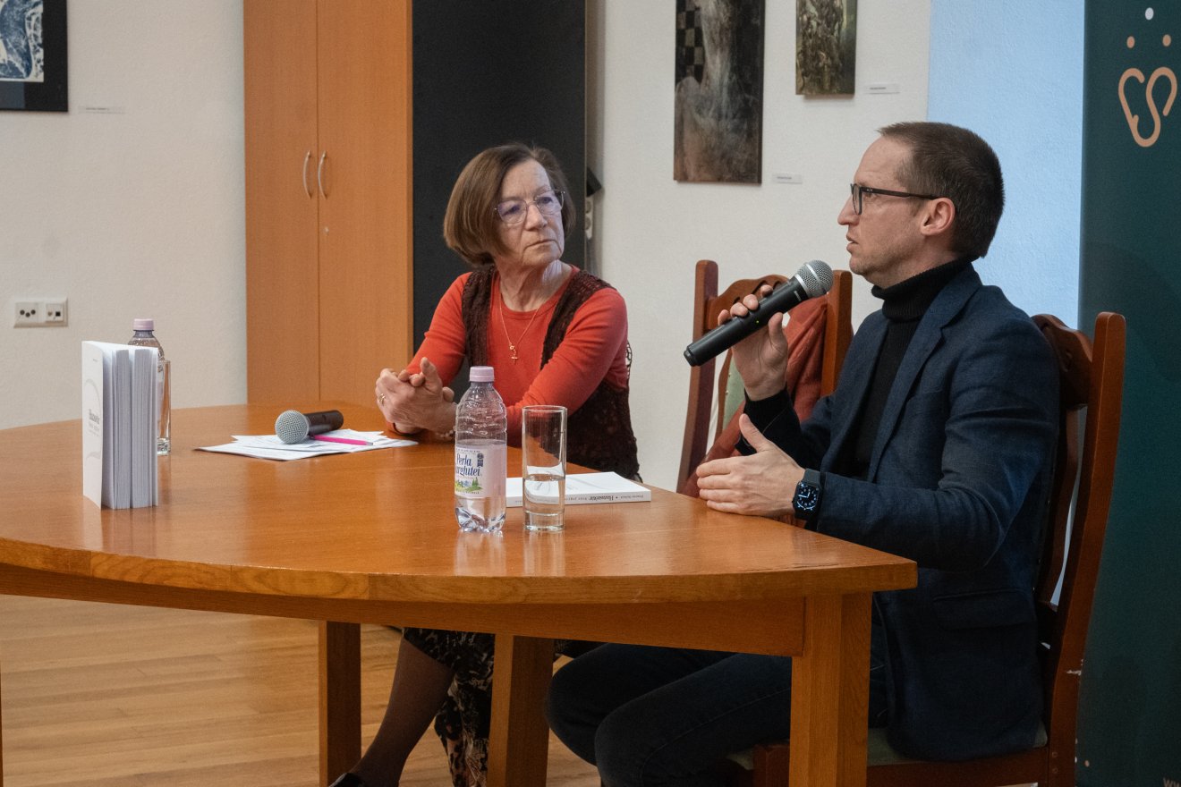 Hazaszótár, Demeter Szilárd, Oláh-Gál Elvira, szerzői kiadás, könyvbemutató, teremtés rendje