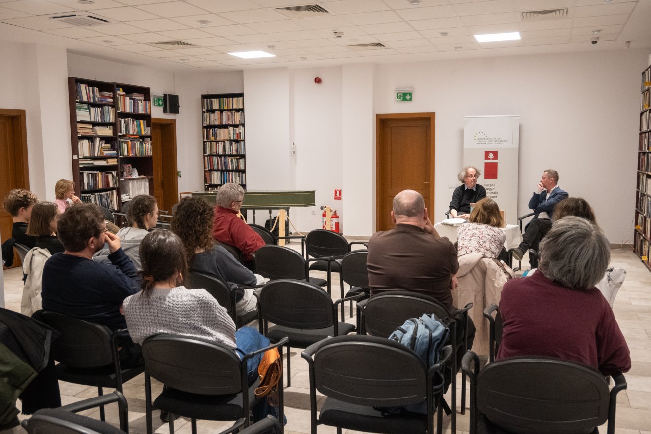Pokoltó, Szabó Róbert Csaba, Borsodi L. László, regény, bemutató, Hargita Megyei Kulturális Központ