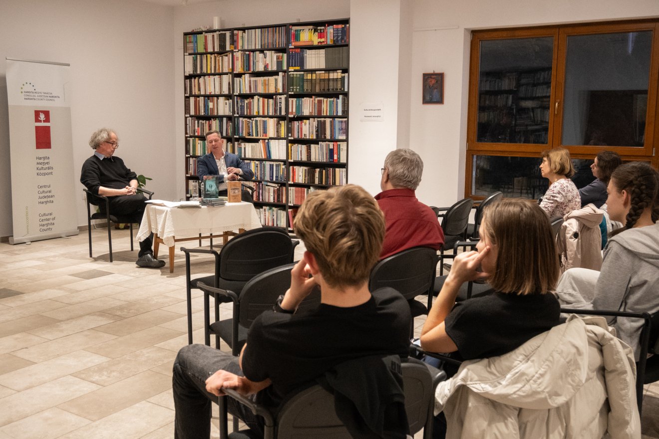 Pokoltó, Szabó Róbert Csaba, Borsodi L. László, regény, bemutató, Hargita Megyei Kulturális Központ