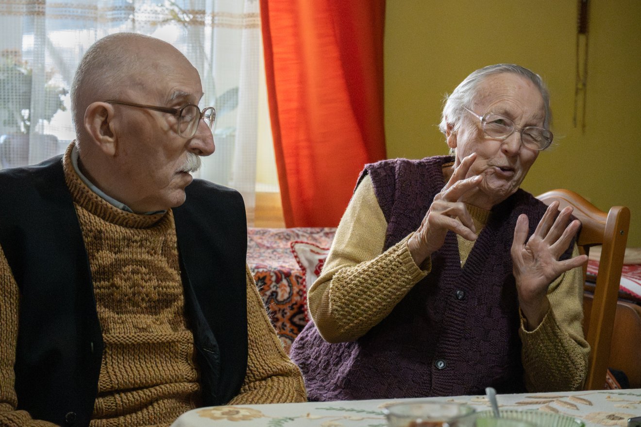 békességben, hetven év, november 25., újévi bál, közös ima, Urszuly Árpád