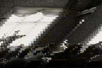 Két sors, egy történet – mesejáték az összetartozásról