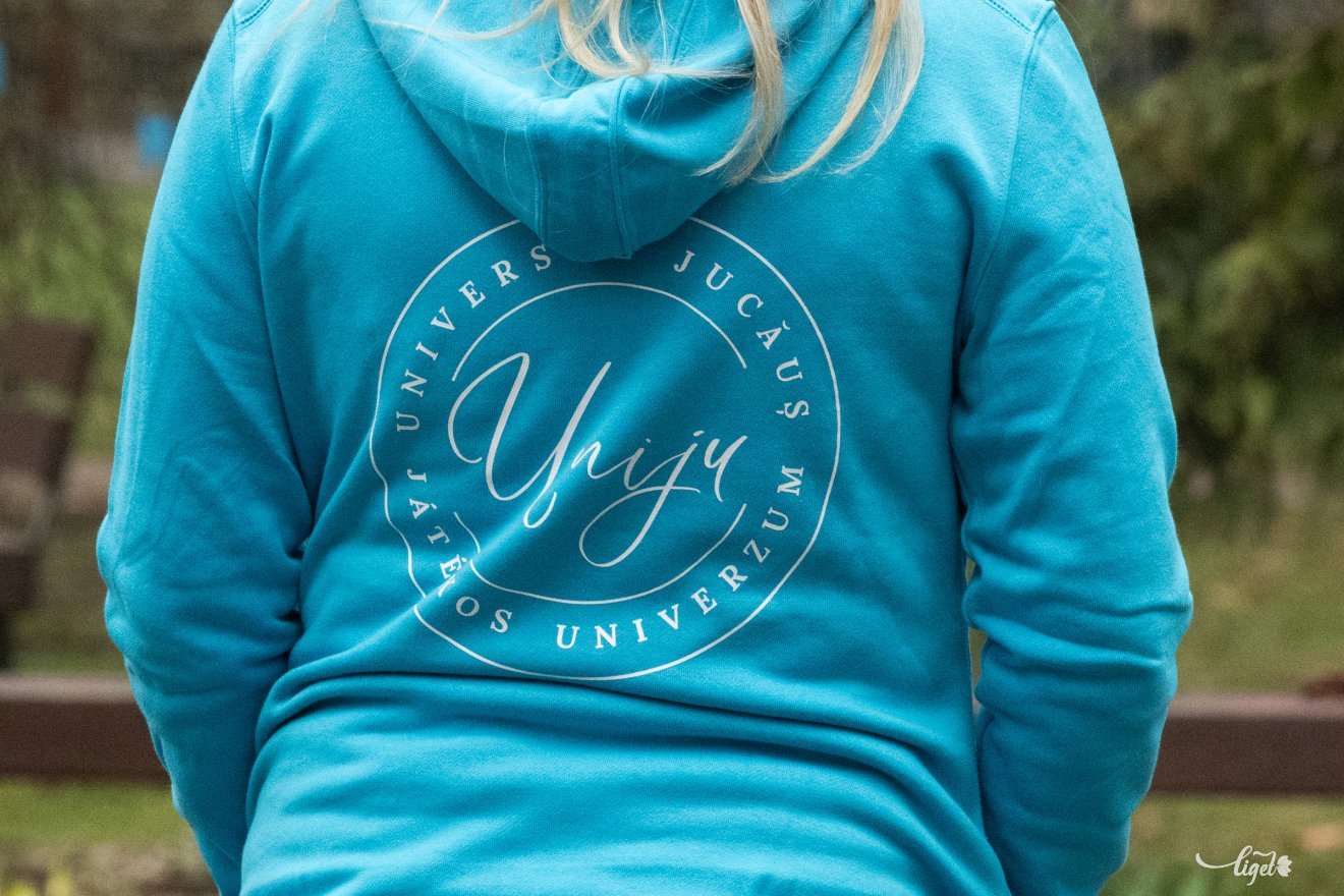 Autizmus Világnapján, kék szívek, április 2, autizmus, központi park, Játékos Univerzum Egyesület