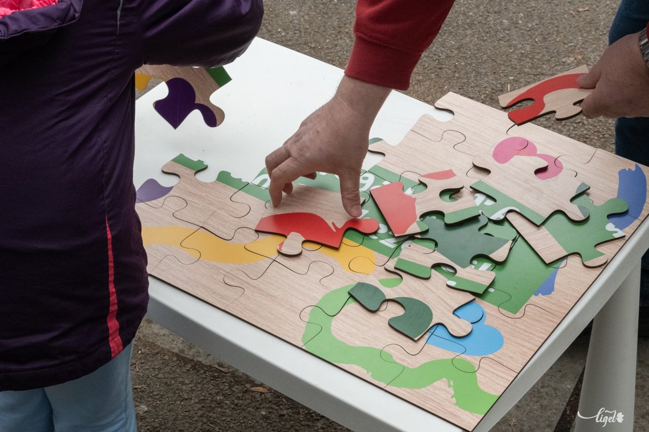 Autizmus Világnapján, kék szívek, április 2, autizmus, központi park, Játékos Univerzum Egyesület