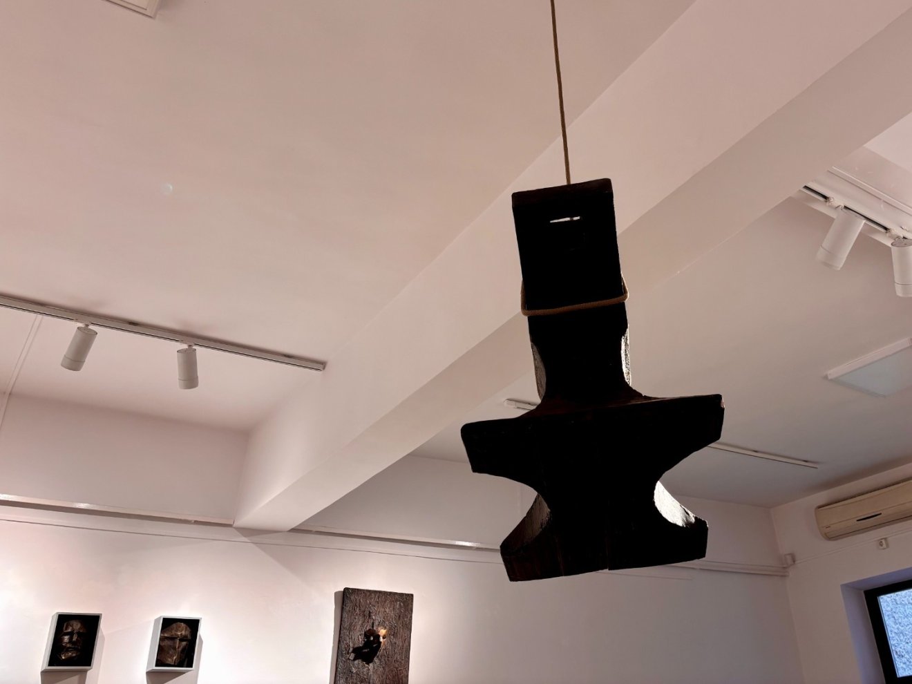 Veress Gábor Hunor, kettős mérce, Double Standard, Berze Imre, művész, Új Kriterion Galéria