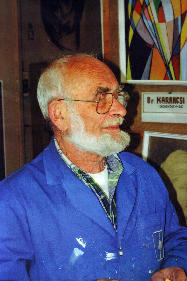 Karancsi Sándor műhelyében •  Fotó: Wikipédia