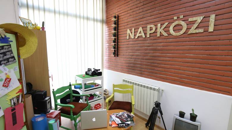 Nem csak digitális technikát, kellékeket is használnak szép számmal •  Fotó: Sapientia EMTE