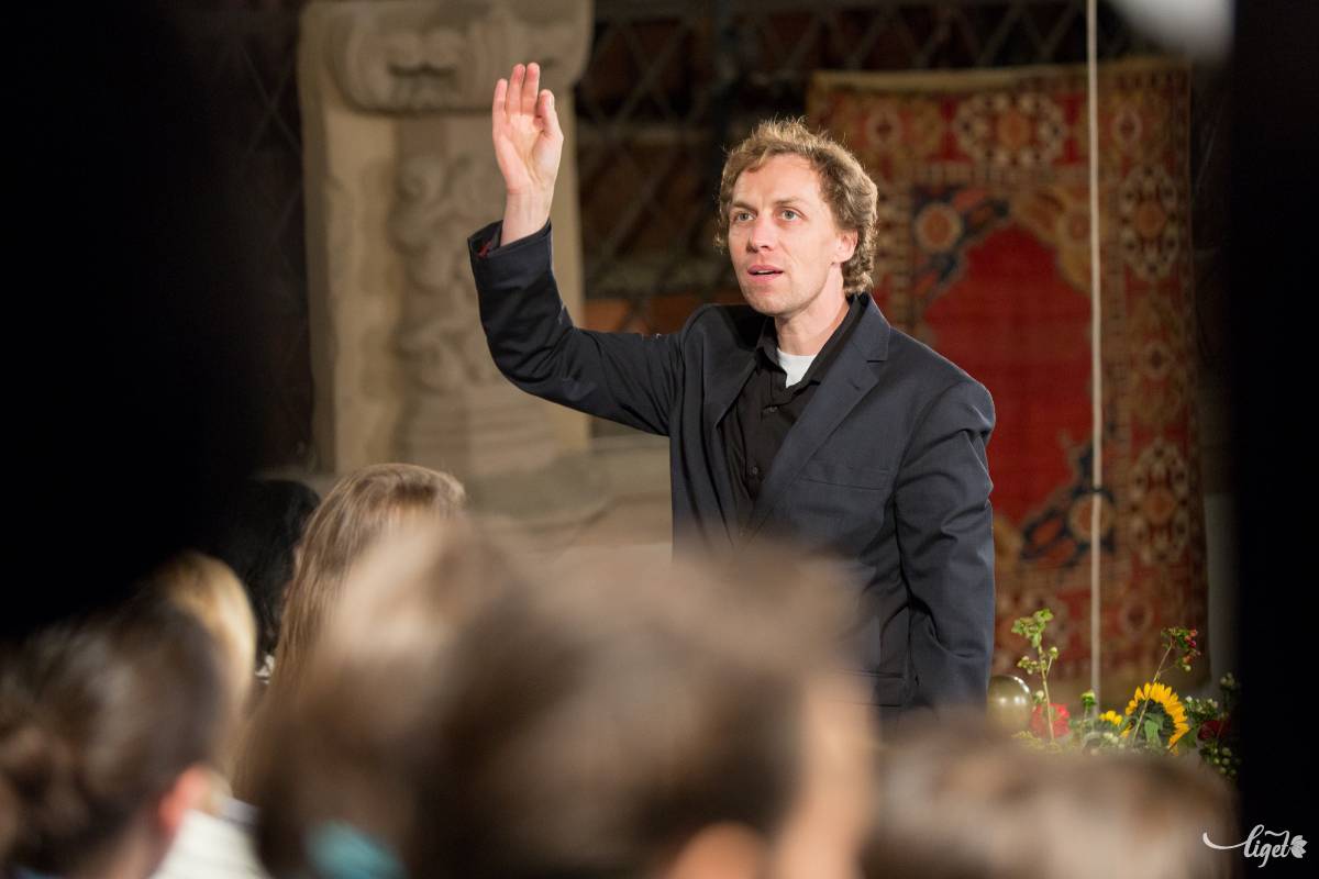 Steffen Schlandt, a koncert karmestere •  Fotó: Benedek Béla