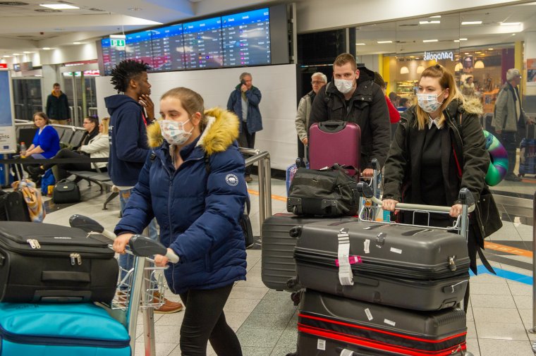 Tizenhét európai államból, köztük Magyarországról válik karanténmentessé a beutazás Romániába