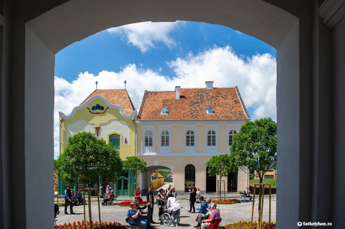 A kézdivásárhelyi épület másolata •  Fotó: Beliczay László