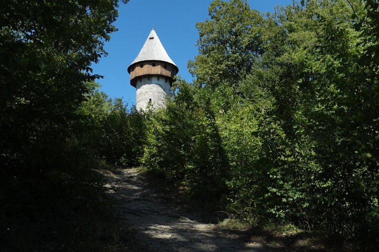 Az óriáskígyó építette csernátoni Ikavár