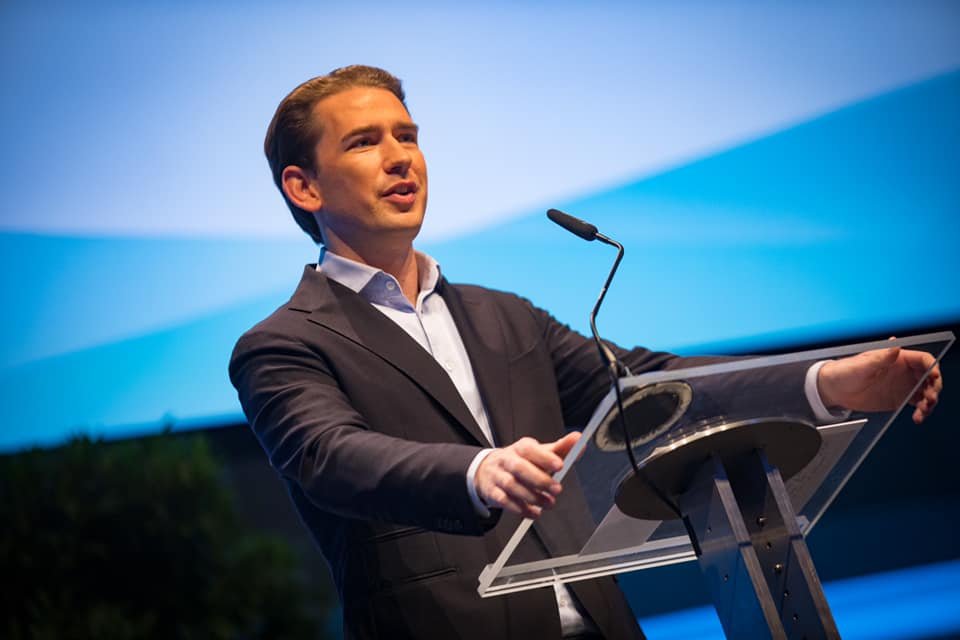 Sebastian Kurz: „Országom előrébb való a személyemnél” •  Fotó: Sebastian Kurz/Facebook