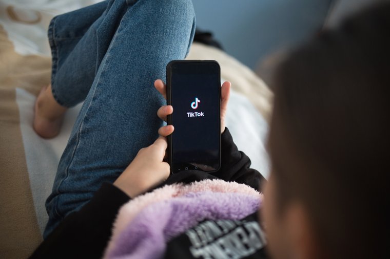Szigorúbban büntetik ezentúl a fasiszta, legionárius, rasszista és idegengyűlölő internetes tartalmak terjesztését