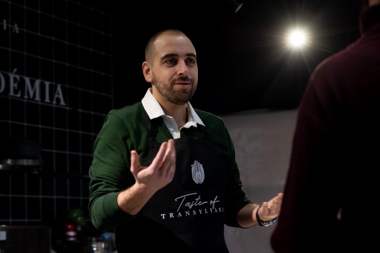 Trucza Adorján: A feleségem nélkül egy félkarú, óriás balfék lennék