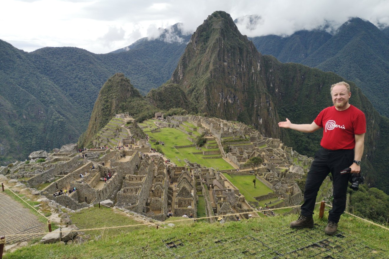 A háttérben Machu Picchu, az inkák romvárosa • Fotó: Veress Zsombor archívuma