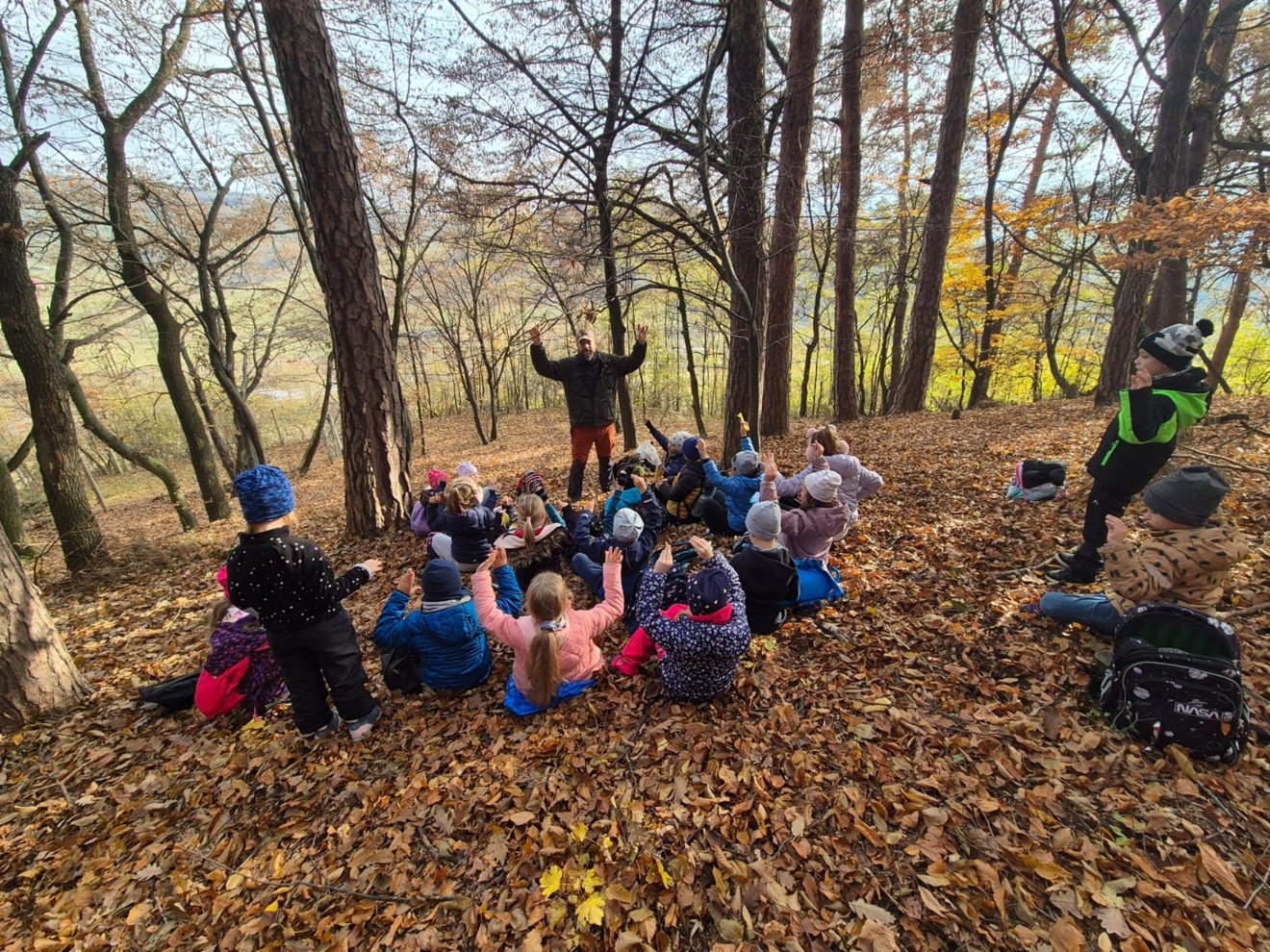 •  Fotó: Erdei iskola tevékenységek