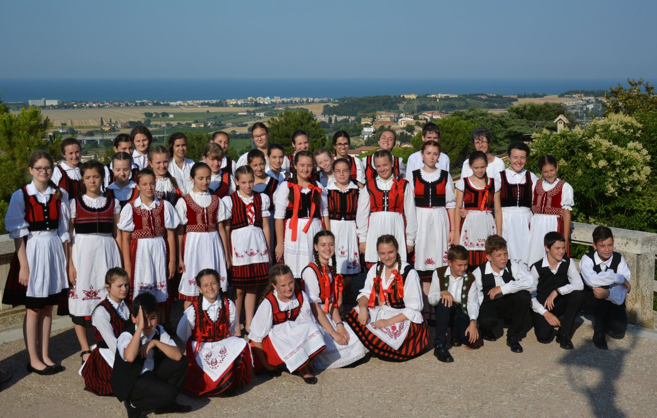 •  Fotó: A Marosszéki Kodály Zoltán Gyermek és Ifjúsági Kar archívuma