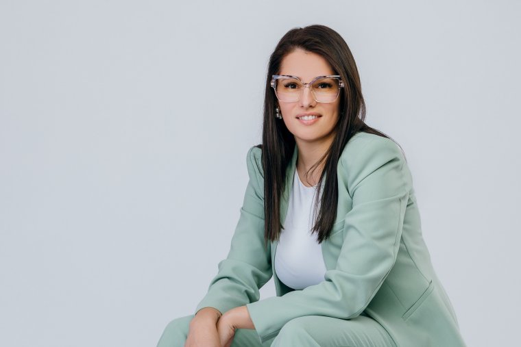 Trendi, mégis egyedi: Farkas Noémi gardróbja