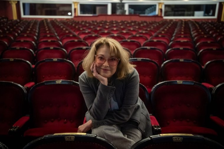 Szilágyi Enikő: Isten a tenyerén hordoz engem