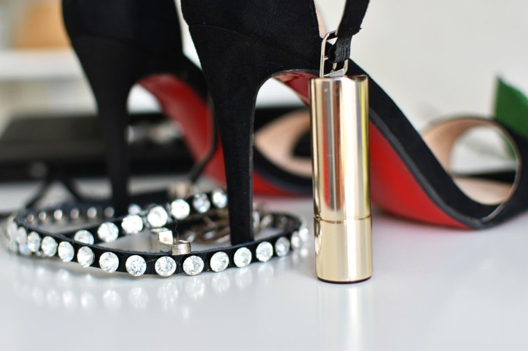 Amikor a sámli jó barát – Alacsony nők hétköznapi „apróságai”