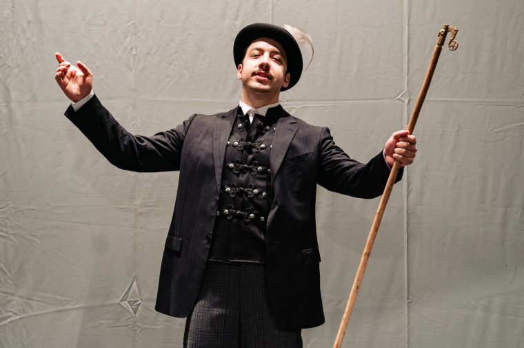 Melles Endre: Úgy kell bánni a nővel, mintha a tenyerén hordozná az ember