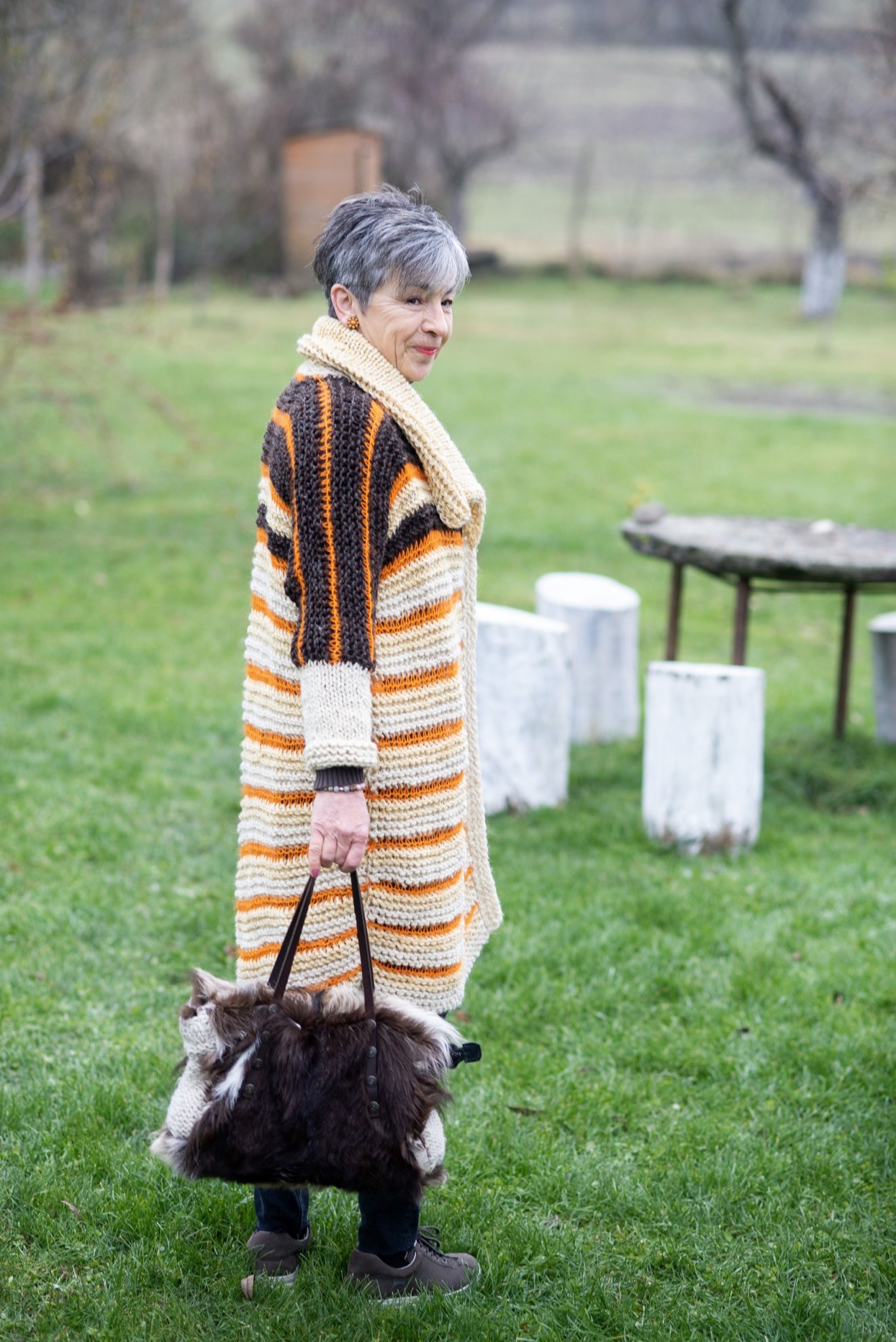 Ez a laza, csíkos kardigán Simó Margit legújabb munkája &bullet;  Fotó: Csedő Attila