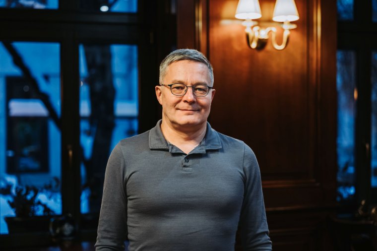 Szélyes Levente: Félvállról nem érdemes