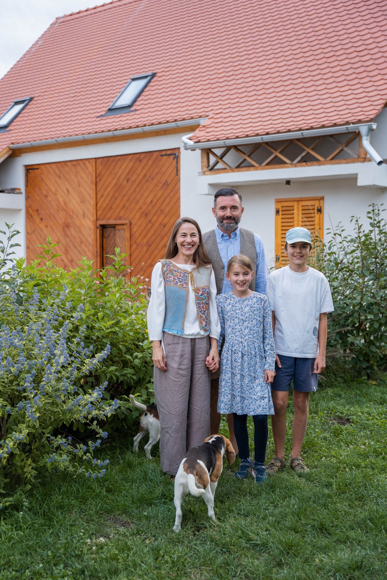 Bíborka, Virág, Előd és Albert otthon érzik magukat Almáson &bullet;  Fotó: László Ildikó