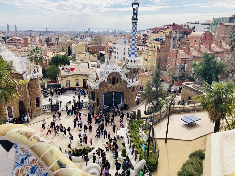 Hetvenötezer lépés Barcelonában