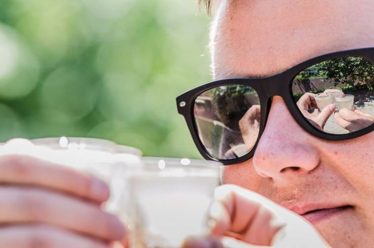 Átlagban nem alkoholizálunk minden nap, de amikor igen, akkor iszunk rendesen