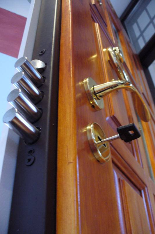 Bezárt ajtót nyitottak ki a tűzoltók