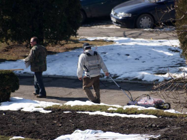 Nem kincsek, kábelek után kutatnak