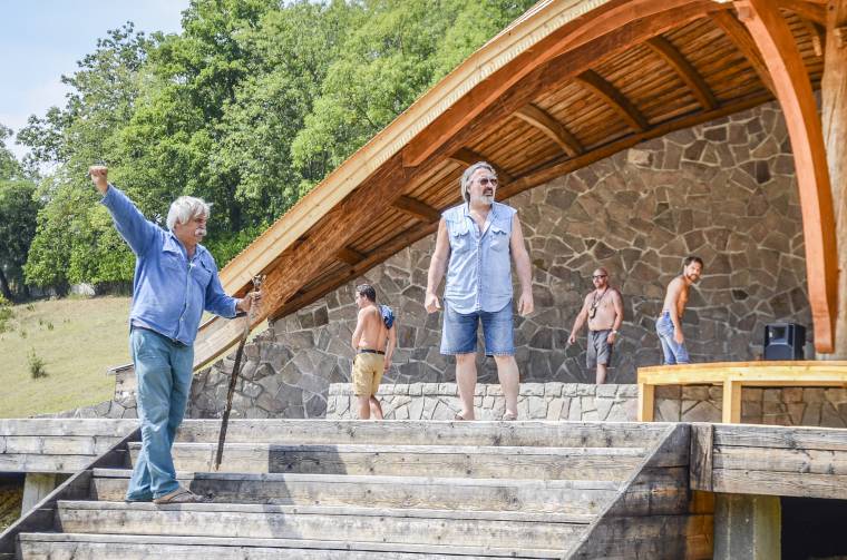 Elhatárolódik az egyház a Márton Áron-rockoperától