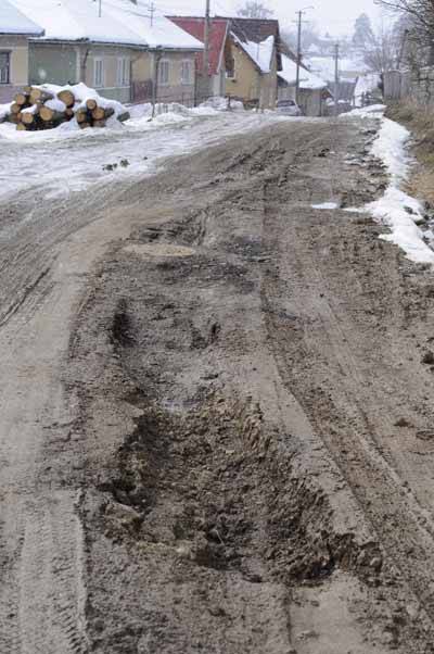 A gödrök miatt nem megy végig a busz Csobotfalván