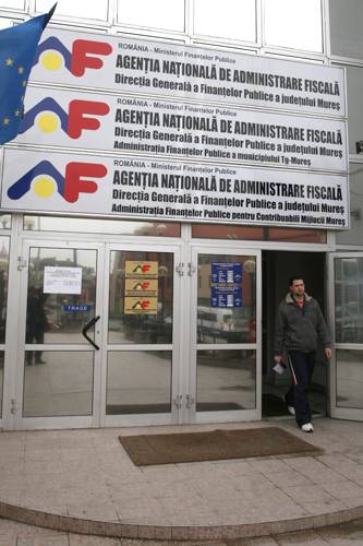 Adó- és pénzügyi hivatal nélkül maradnak