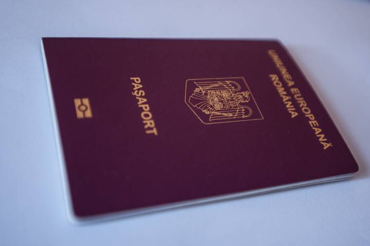Drágul az útlevél: augusztus 1-jétől egységesen 265 lejbe kerül