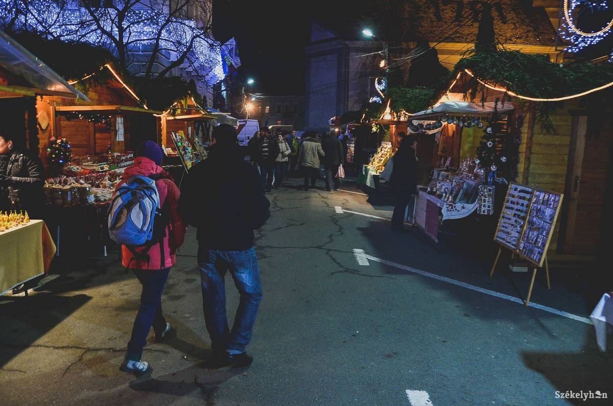 Többnapos év végi vásárt szeretnének a termelők, kézművesek.  Sok tényezőtől függ, hogy érvényesülhet-e az akaratuk. Archív &bullet;  Fotó: Barabás Ákos