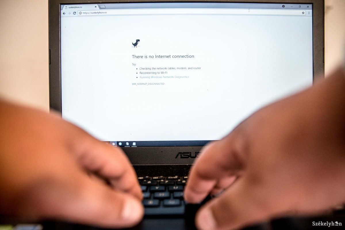 Teljesen elszigetelve. A telefonszolgáltatók által biztosított internet-csomagok sem működnek a Kányád községi településeken. Képünk illusztráció •  Fotó: Veres Nándor