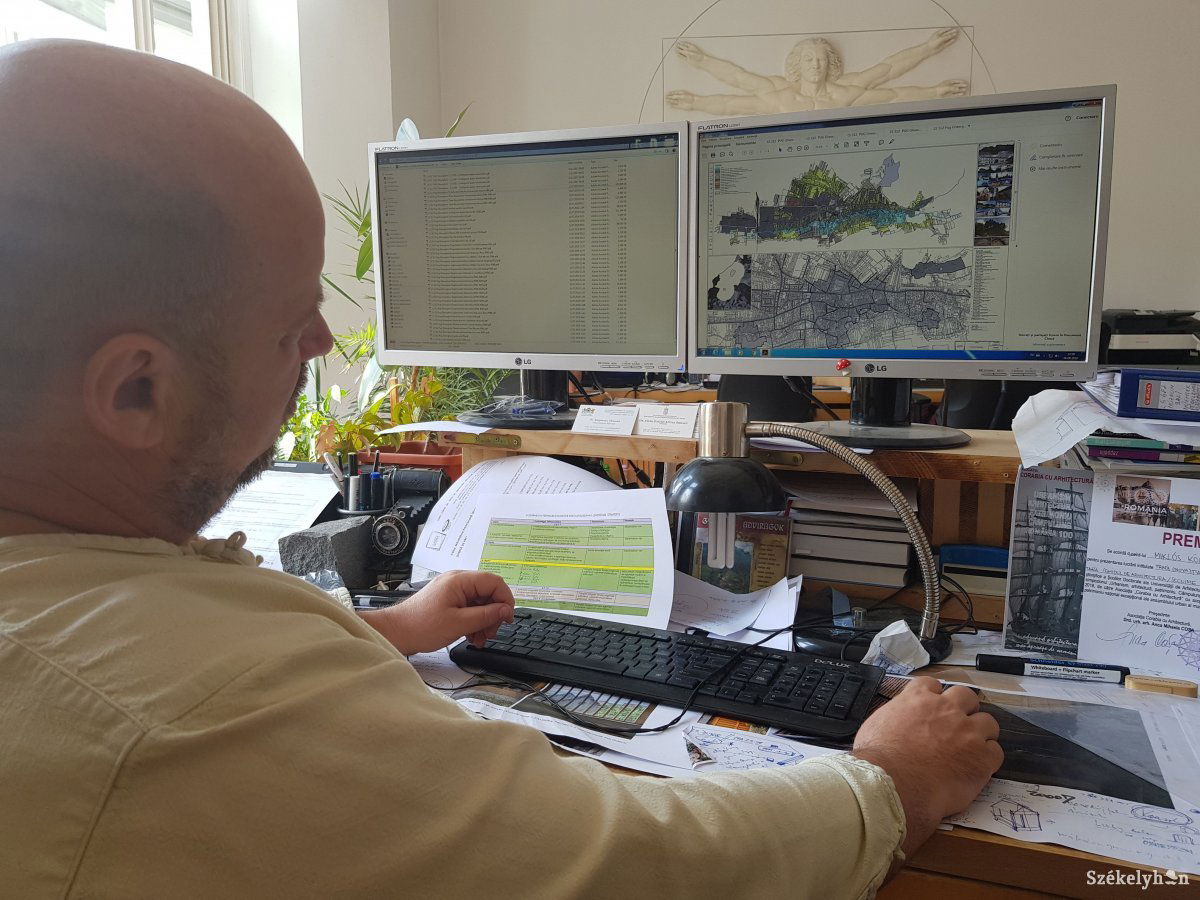 A köztereken látható felületek a közösségi tér részei, azaz a közösség szempontjaihoz is alkalmazkodniuk kell 