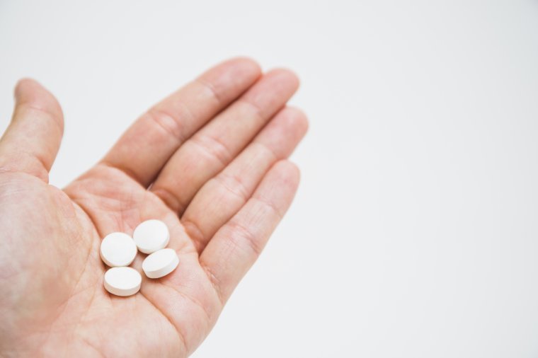Paracetamol mellékhatásai: a gyógyszerügynökség hivatalos álláspontjára vár az egészségügyi miniszter
