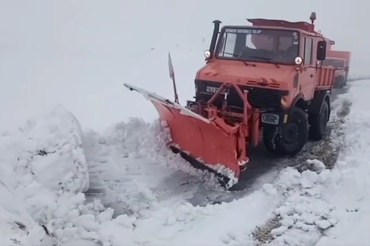 A havazás miatt továbbra sem tudják megnyitni a Transzalpina lezárt szakaszát – videóval
