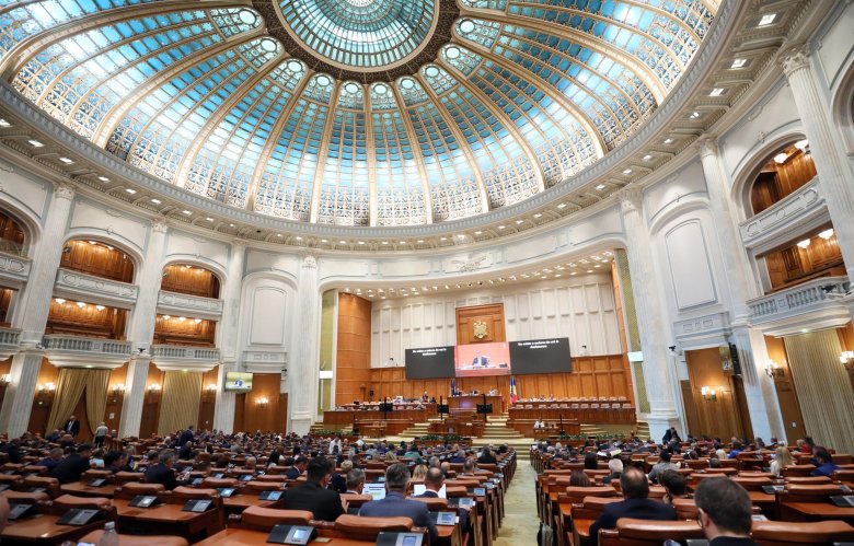 Charlie Kirk meggyilkolása: Bukarestben megtették, amit az Európai Parlamentben nem lehetett
