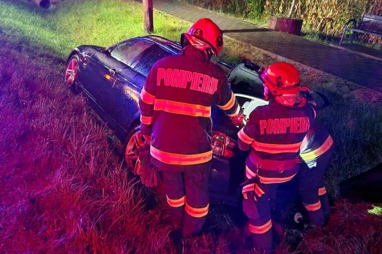 Elütött egy szarvast, majd járművével lesodródott az úttestről