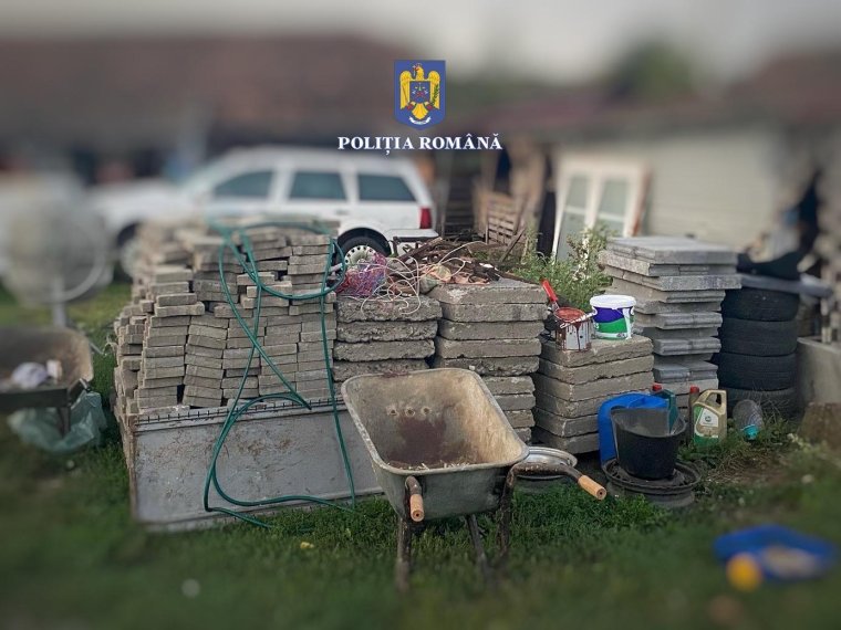 Építőanyagokat loptak egy iskola udvaráról, azonosították őket a rendőrök