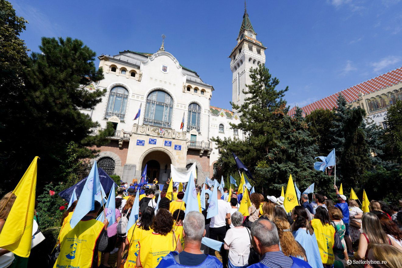 A kormány lemondását követelték •  Fotó: Haáz Vince