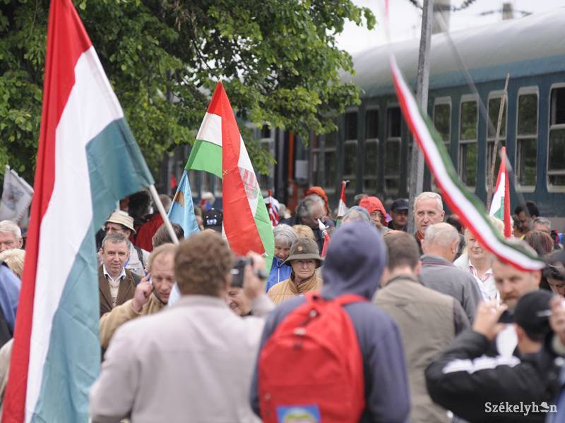 &bullet;  Fotó: Kristo Robert                       